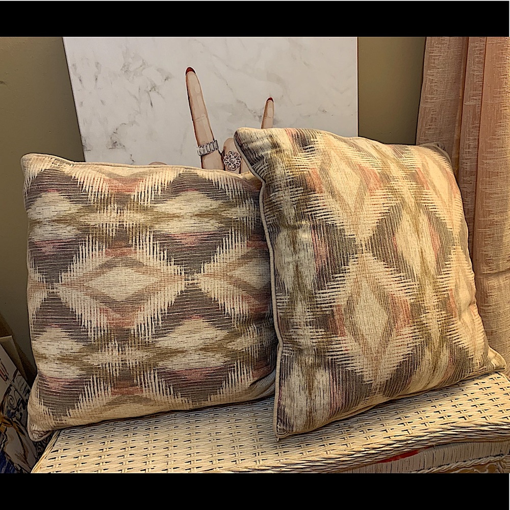 Decor pillows